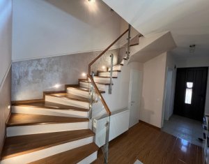 Ház 5 szobák kiadó on Floresti