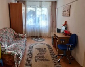 Vând apartament 3 camere, Dambu Rotund