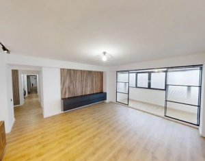 Appartement 4 chambres à vendre dans Cluj-napoca, zone Zorilor