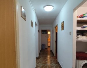Appartement 4 chambres à vendre dans Cluj-napoca, zone Manastur