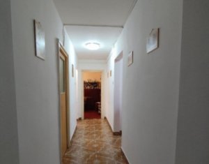 Appartement 4 chambres à vendre dans Cluj-napoca, zone Manastur