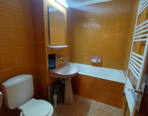 Appartement 4 chambres à vendre dans Cluj-napoca, zone Manastur