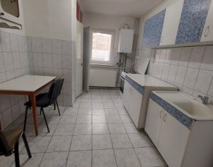 Appartement 4 chambres à vendre dans Cluj-napoca, zone Manastur