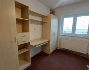 Appartement 4 chambres à vendre dans Cluj-napoca, zone Manastur
