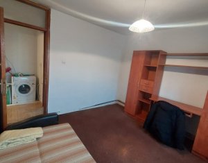 Appartement 4 chambres à vendre dans Cluj-napoca, zone Manastur