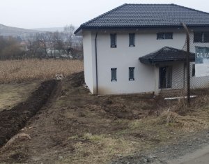 Ház 4 szobák eladó on Baciu