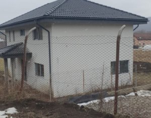 Ház 4 szobák eladó on Baciu