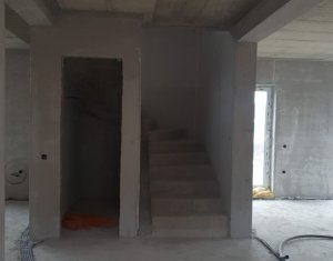 Ház 4 szobák eladó on Baciu