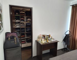 Apartament cu 3 camere, mobilat, parcare, zona Sesul de Sus, Floresti