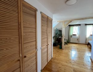 House 4 rooms for sale in Baciu