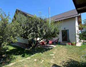 House 4 rooms for sale in Baciu