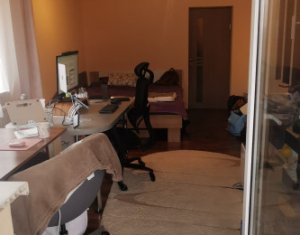 House 8 rooms for sale in Luna De Sus