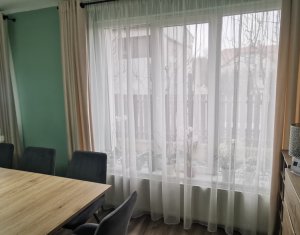 House 8 rooms for sale in Luna De Sus