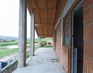 Maison 5 chambres à vendre dans Chinteni