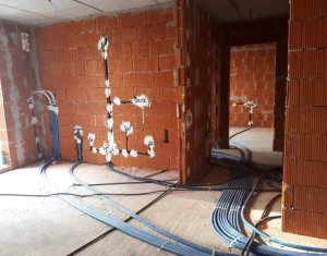 Lakás 2 szobák eladó on Floresti