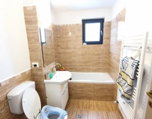 Lakás 4 szobák eladó on Floresti