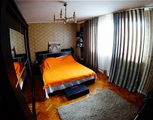 Lakás 4 szobák eladó on Cluj-napoca, Zóna Manastur