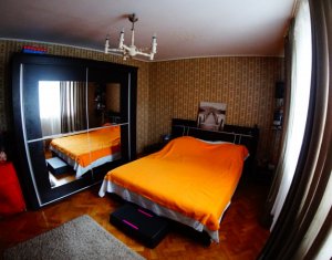 Lakás 4 szobák eladó on Cluj-napoca, Zóna Manastur