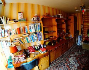 Lakás 4 szobák eladó on Cluj-napoca, Zóna Manastur