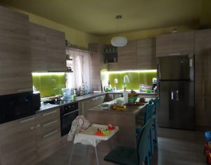 Ház 4 szobák eladó on Floresti