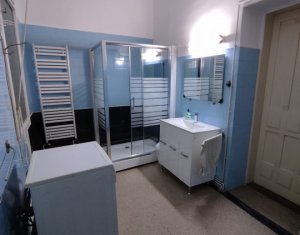 Appartement 4 chambres à vendre dans Cluj-napoca, zone Centru