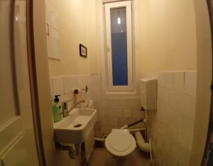 Appartement 4 chambres à vendre dans Cluj-napoca, zone Centru