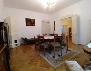 Appartement 4 chambres à vendre dans Cluj-napoca, zone Centru