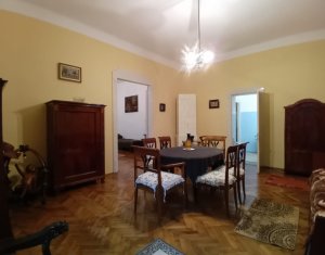 Appartement 4 chambres à vendre dans Cluj-napoca, zone Centru