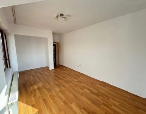 Appartement 3 chambres à vendre dans Floresti