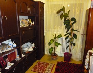 Lakás 4 szobák eladó on Cluj-napoca, Zóna Manastur