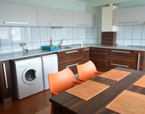 Appartement 4 chambres à vendre dans Cluj-napoca, zone Manastur