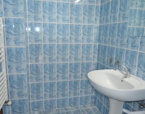 Appartement 4 chambres à vendre dans Cluj-napoca, zone Manastur