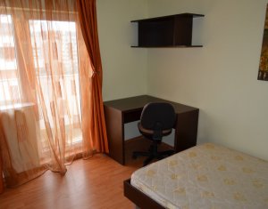 Appartement 4 chambres à vendre dans Cluj-napoca, zone Manastur