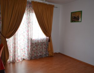 Appartement 4 chambres à vendre dans Cluj-napoca, zone Manastur