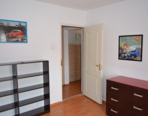 Appartement 4 chambres à vendre dans Cluj-napoca, zone Manastur