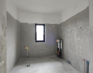 Maison 3 chambres à vendre dans Chinteni