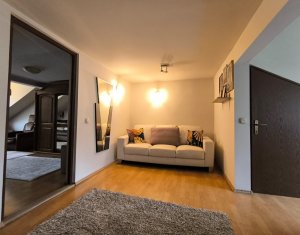 Oportunitate investitie, 2 case individuale, zona Calea Turzii, strada retrasa