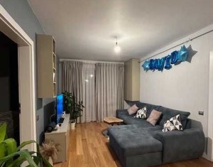 Appartement 3 chambres à vendre dans Cluj-napoca, zone Intre Lacuri