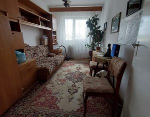 Appartement 4 chambres à vendre dans Cluj-napoca, zone Manastur