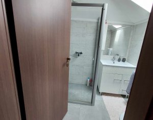 Appartement 4 chambres à vendre dans Cluj-napoca, zone Manastur