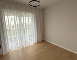 Lakás 3 szobák eladó on Floresti