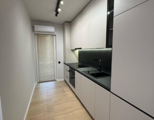 Lakás 3 szobák eladó on Floresti