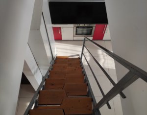 Apartament 2 camere, 70 mp, cartier Bulgaria, curte spatioasa, cu verdeata