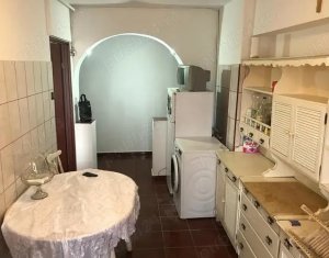 Appartement 3 chambres à vendre dans Cluj-napoca, zone Marasti