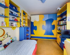 Casa individuala 300 mp, teren 500 mp, zona Piata Engels !