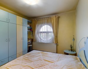 Casa individuala 300 mp, teren 500 mp, zona Piata Engels !