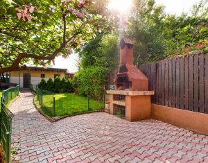 Casa individuala 300 mp, teren 500 mp, zona Piata Engels !