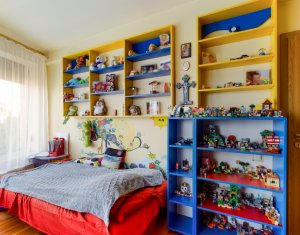 Casa individuala 300 mp, teren 500 mp, zona Piata Engels !