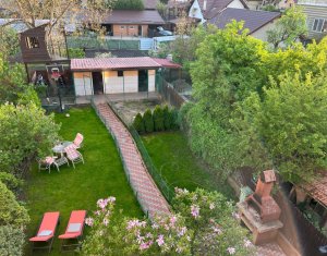 Casa individuala 300 mp, teren 500 mp, zona Piata Engels !