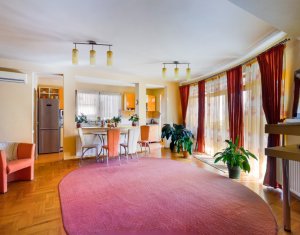 Casa individuala 300 mp, teren 500 mp, zona Piata Engels !